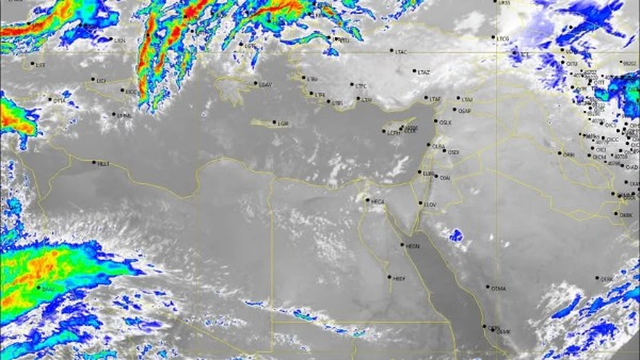 حالة الطقس يوم الجمعة: استقرار جوي وضباب كثيف يحجب الرؤية صباحاً
